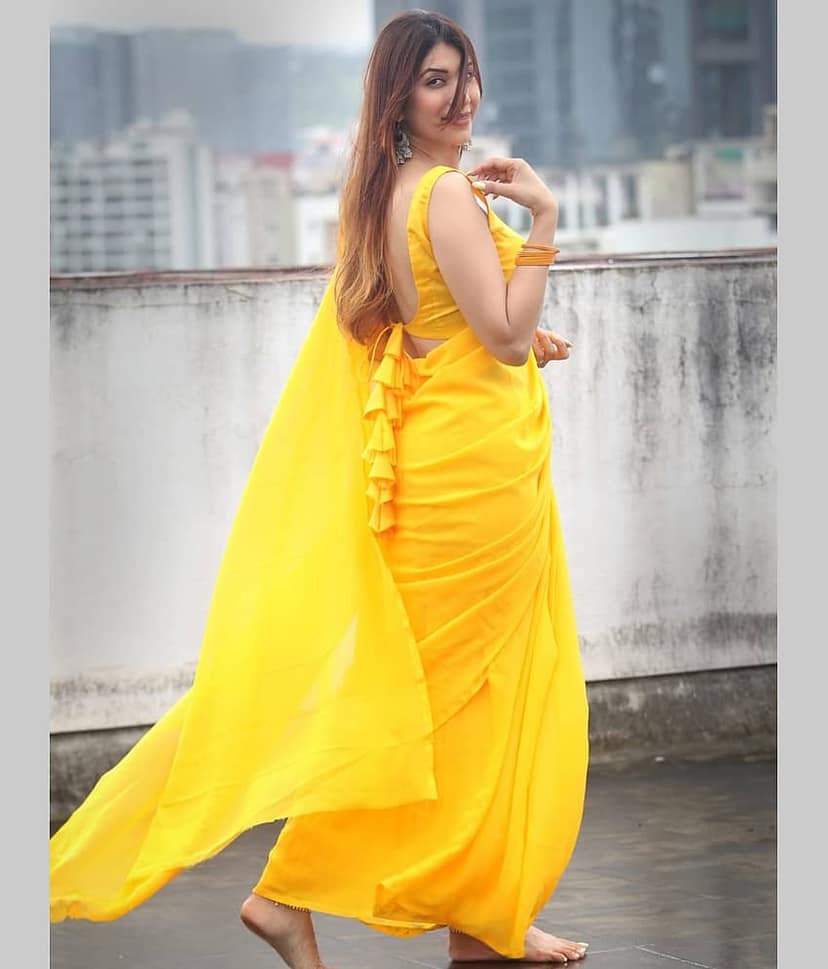 ANAND SAREES Georgette Solid Kasavu Saree With Unstitched Blouse Piece ( Yellow ) view 2