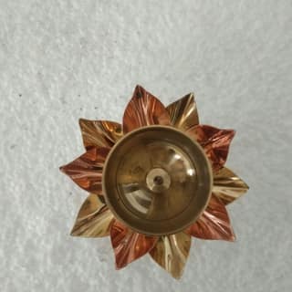 AZIZ GLOBAL TRADING/LOTUS SHAPED BRASS COPPER DIYA