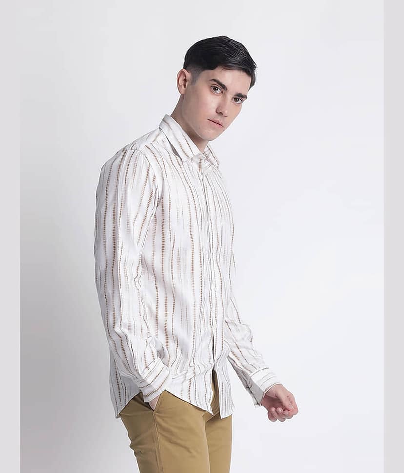Ivoc Men Spread Collar Vertical Striped Cotton Casual Shirt view 3