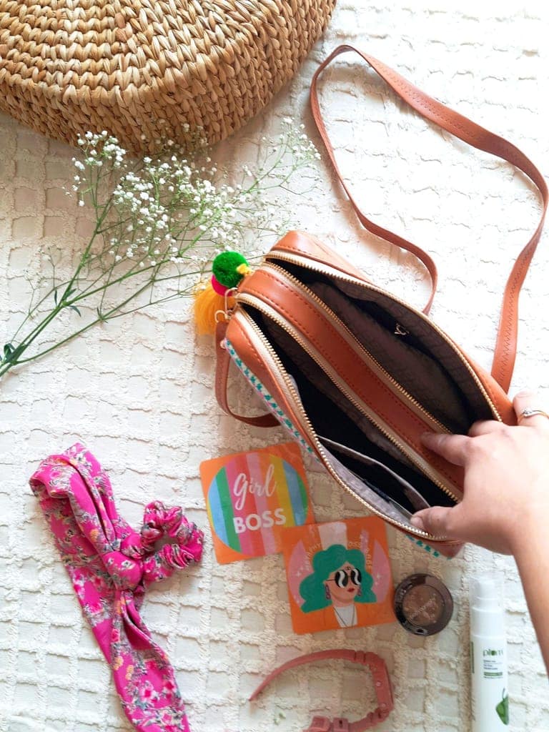 Mingle of moods Sling Bag view 3