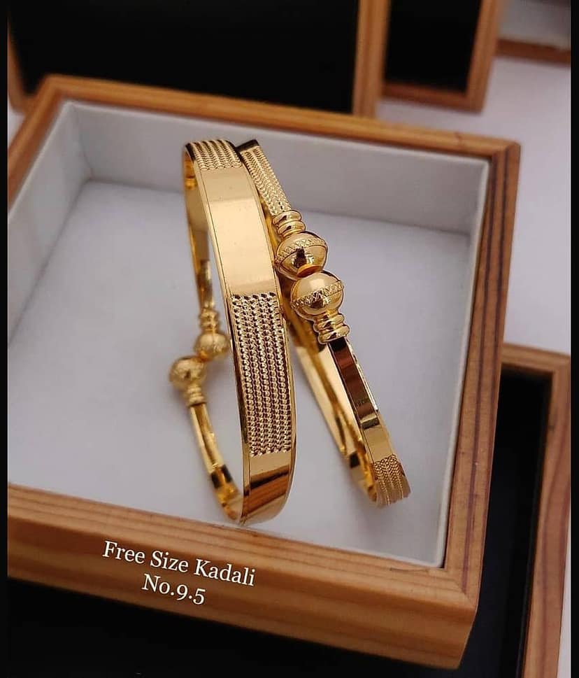 Shivay Fashion Gold Bangle Set ( Pack of 1 )