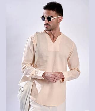 Bene Kleed Cotton Blend Plain Regular Kurta For Men ( Peach )
