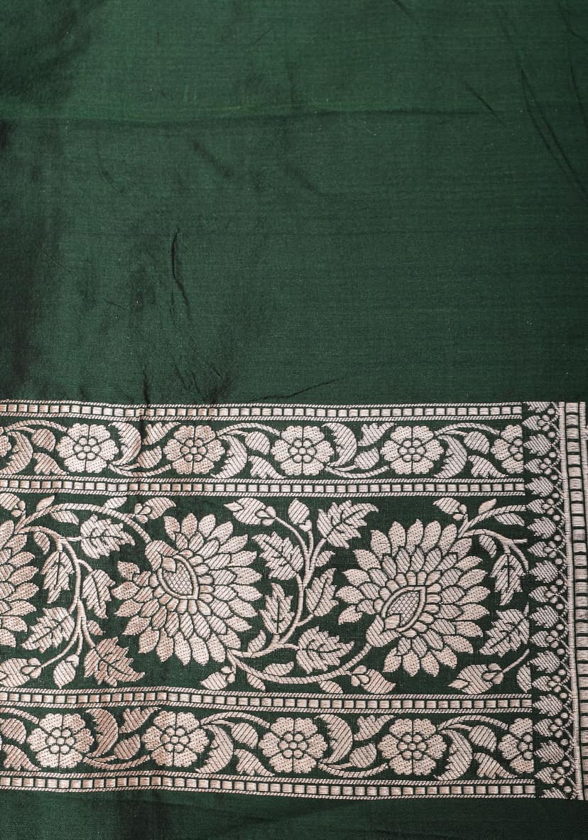Forest Green tone Exquisite Banarasi Katan Silk Saree with checks pattern and Buttas | SILK MARK CERTIFIED view 10