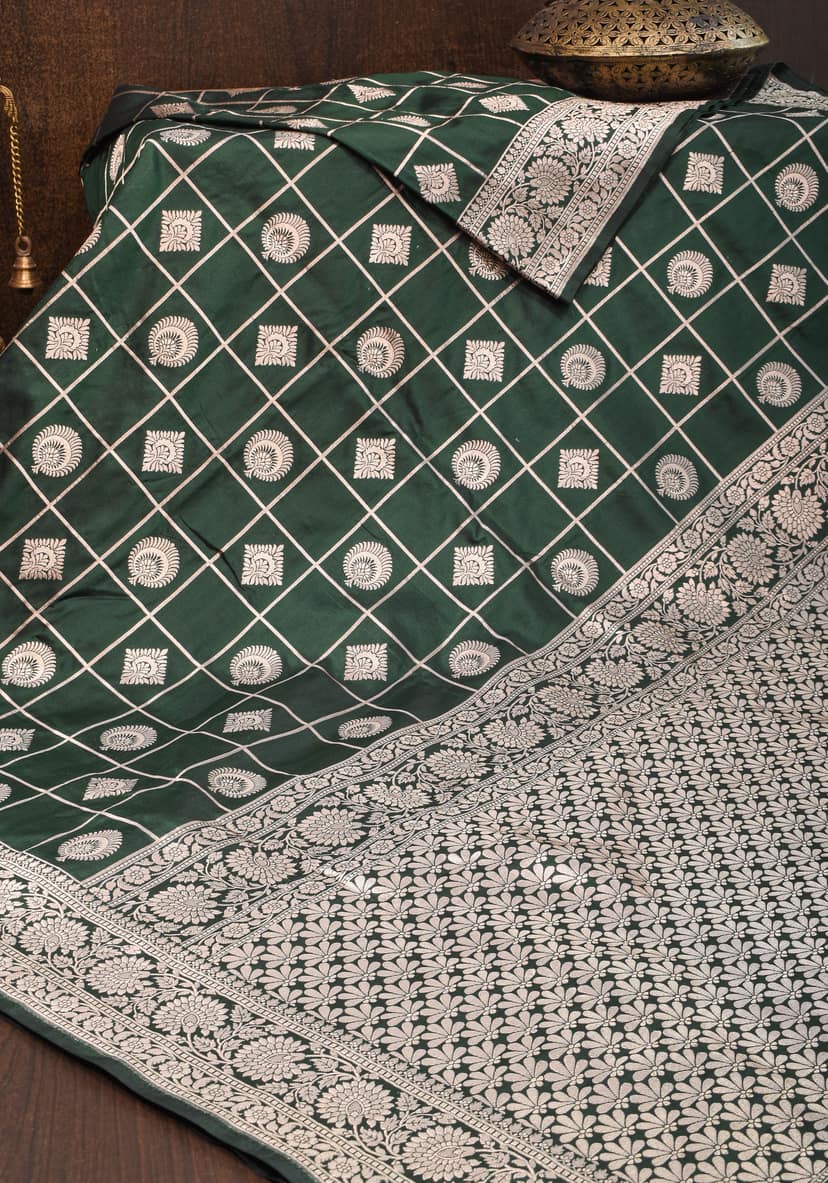 Forest Green tone Exquisite Banarasi Katan Silk Saree with checks pattern and Buttas | SILK MARK CERTIFIED view 5