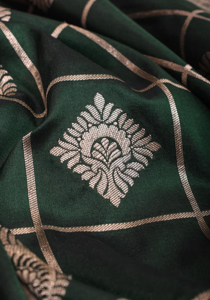 Forest Green tone Exquisite Banarasi Katan Silk Saree with checks pattern and Buttas | SILK MARK CERTIFIED view 6