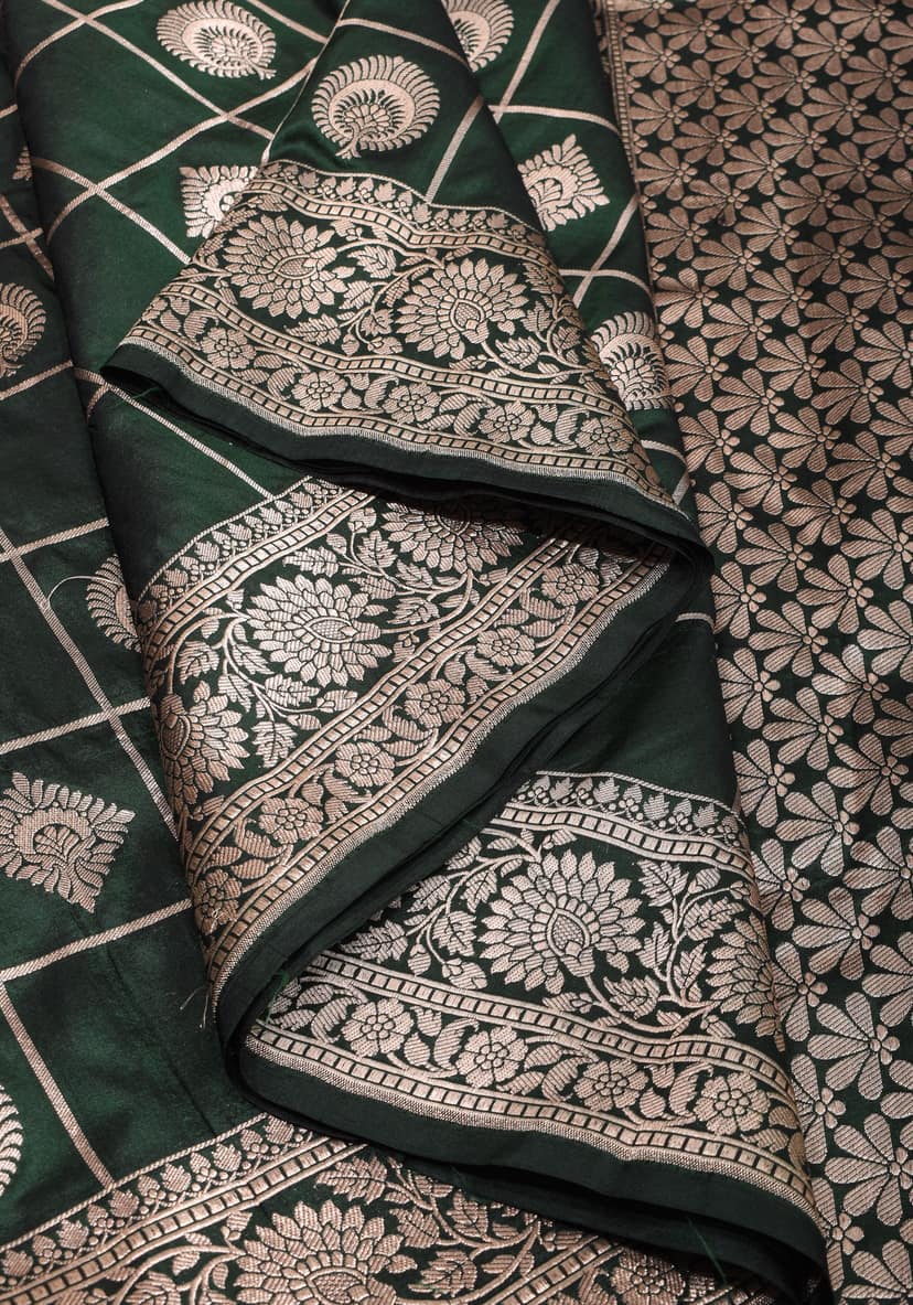 Forest Green tone Exquisite Banarasi Katan Silk Saree with checks pattern and Buttas | SILK MARK CERTIFIED view 7