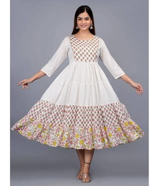 Smien - Off White Rayon Women's Flared Kurti ( Pack of 1 )