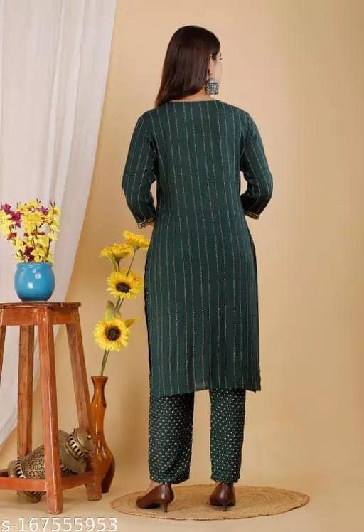 Women Rayon Colorfull Lining Printed Kurti With Small Butti Printed Pant (Green) view 3