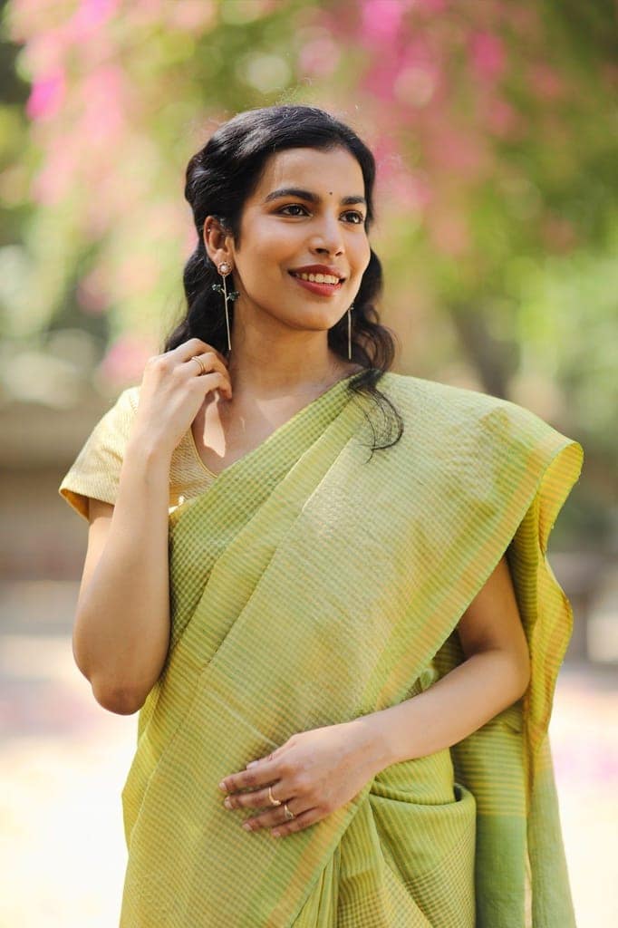 Genda Phool Green Small Check Saree view 4