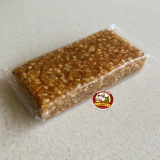 Omvati Mart's til chikki - sesame candy