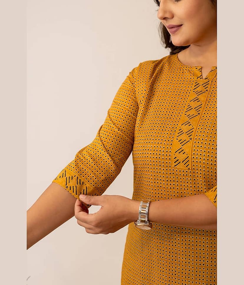 AMTHI Women 100% Cotton Printed Straight Kurti ( Mustard ) view 2