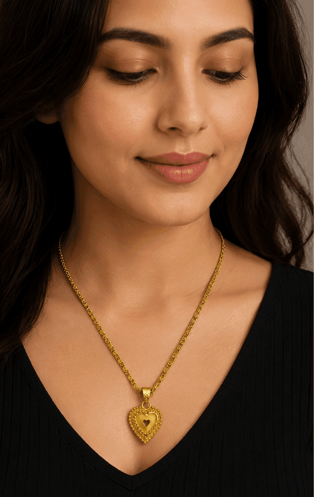 Intricate Gold Heart Pendant Necklace for Women view 2