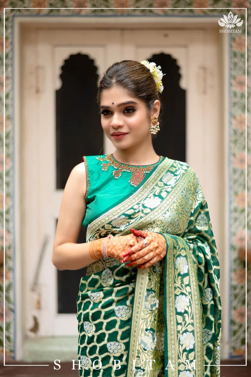 Banarasi Silk Georgette Saree in Alfi Sona Rupa Brocade Jaal Weave in Bottle Green | SILK MARK CERTIFIED