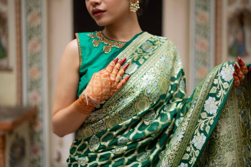 Banarasi Silk Georgette Saree in Alfi Sona Rupa Brocade Jaal Weave in Bottle Green | SILK MARK CERTIFIED view 6