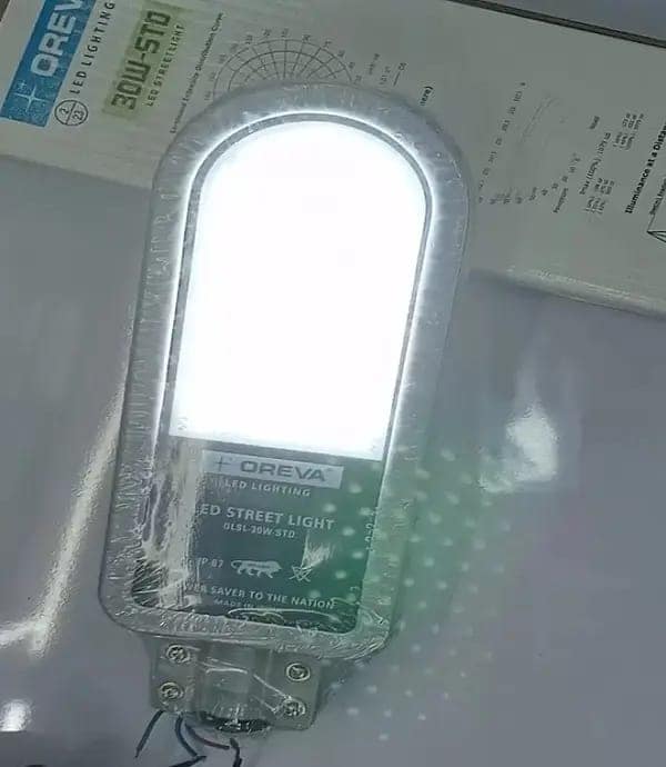 OREVA 30WATT LED STREET LIGHT ALUMINIUM BODY WATERPROOF 6500K (1 YEAR WARRANTY) view 2