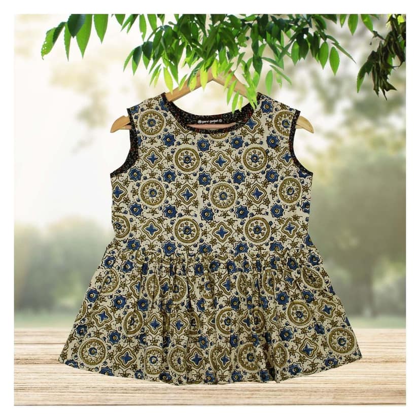Garvi Gurjari (A Gujarat Govt Enterprise Cream Ajrakh Hand Block Printed Cotton Short Kurti(GGCACST09) view 6