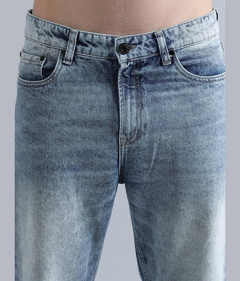 Bene Kleed Men Relaxed Fit Mid-Rise Clean Look Light Fade Cotton Jeans view 2