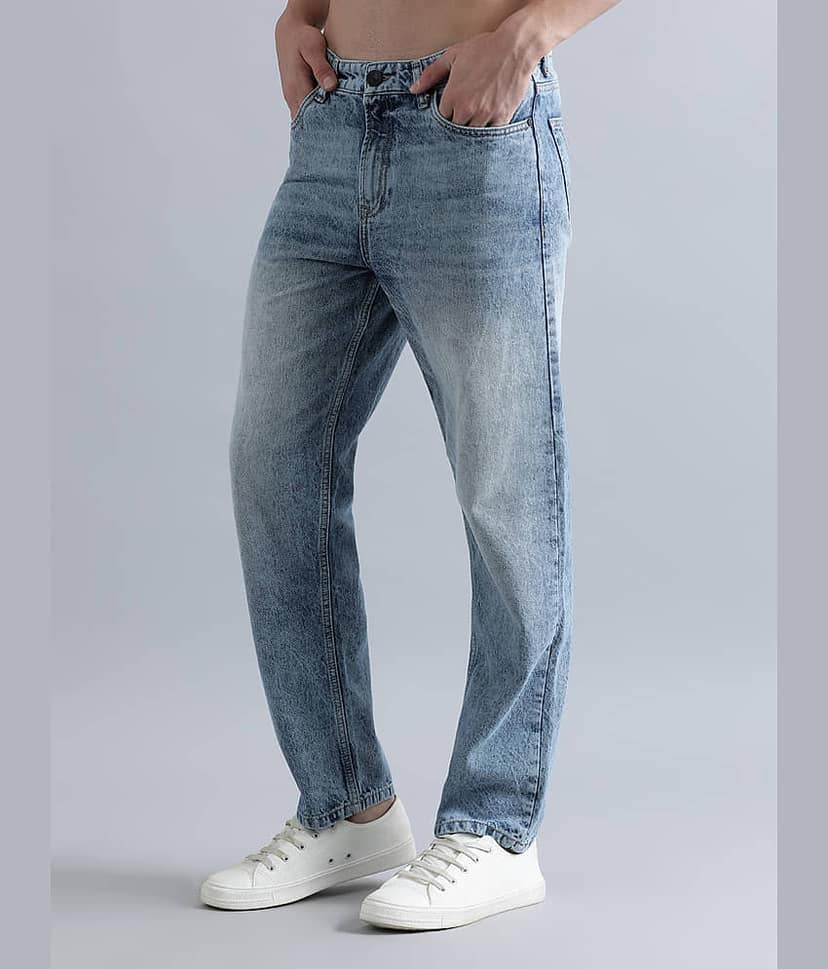 Bene Kleed Men Relaxed Fit Mid-Rise Clean Look Light Fade Cotton Jeans view 6