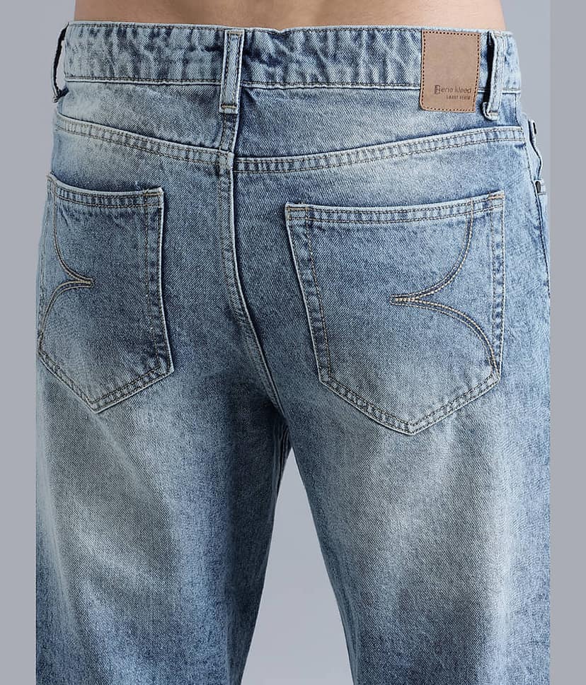 Bene Kleed Men Relaxed Fit Mid-Rise Clean Look Light Fade Cotton Jeans view 8