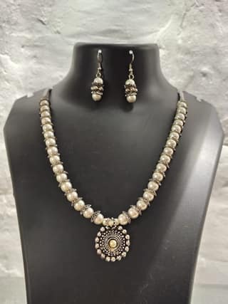 Handwork Pearl and Oxidized Metal Pendant Set