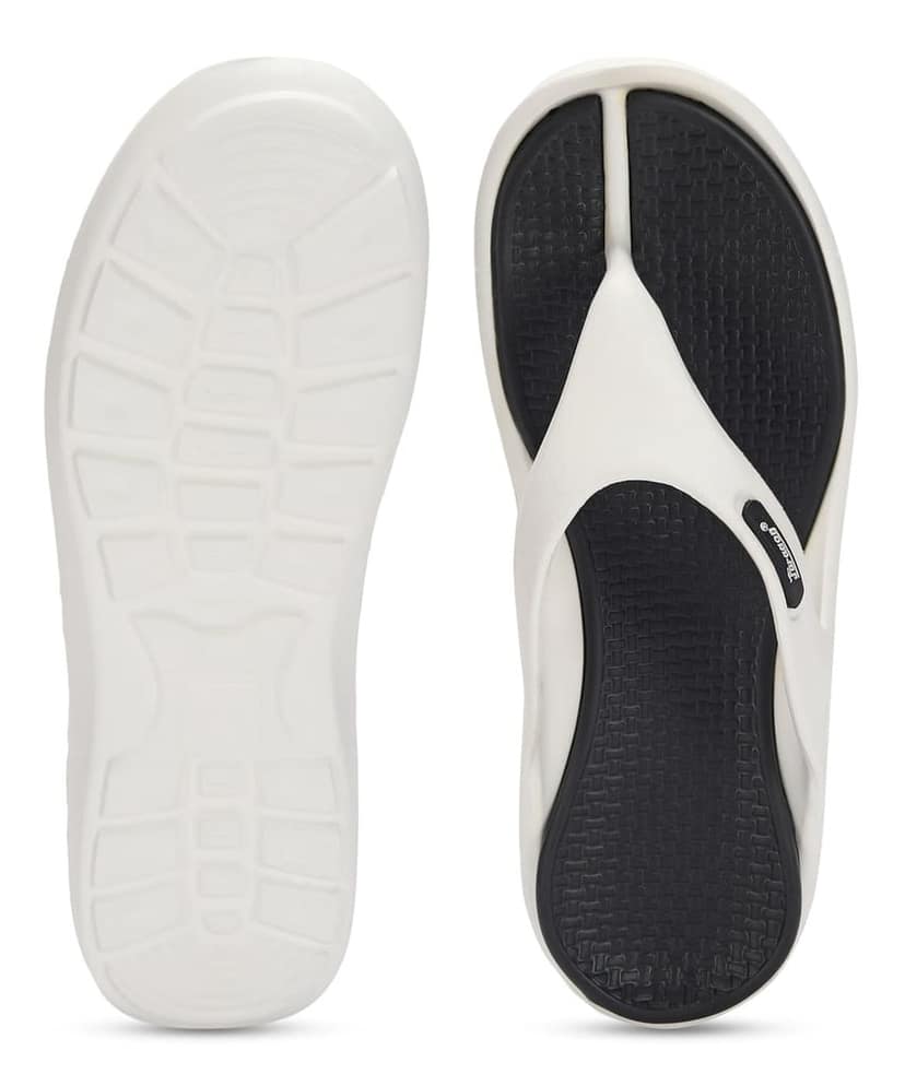Paragon Men's Lightweight, Washable and Durable Flip Flops for Everyday Use view 4