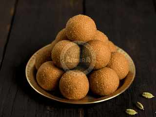 Traditional Andhra Sunnundallu Urad Dal Laddu (1kg) | Rich & Nutritious Sweet | Festival Snacking