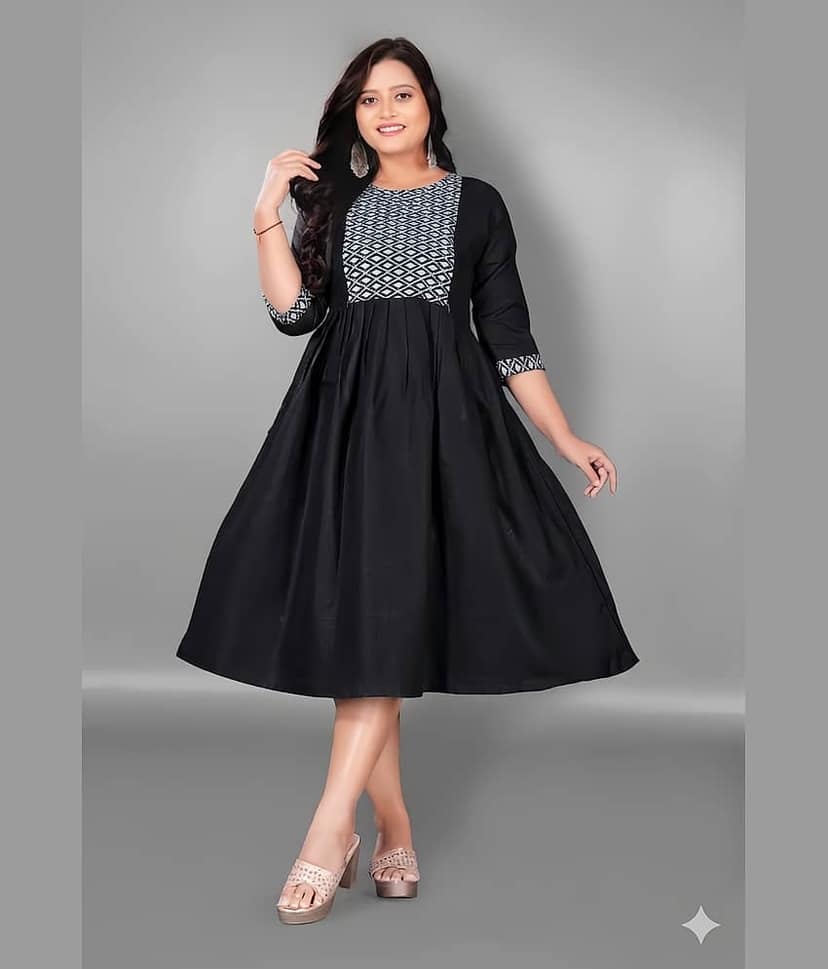 Hetsa Women Cotton Blend Embroidered Anarkali Kurti ( Multicolor ) view 2
