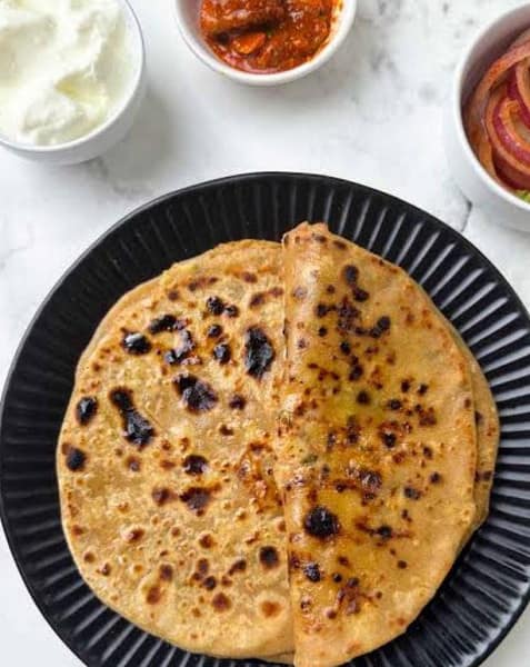 Aloo pyaaz paratha(2pcs) with curd & pickle