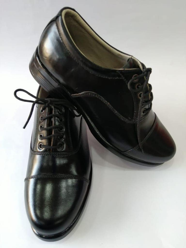 Men's Black Leather Oxford Shoes - Formal Dress Shoes for Office, Business, and Special Occasions view 2