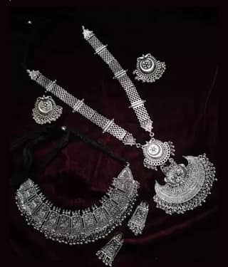 Samridhi DC Silver Alloy Necklace Set ( Pack of 1 )
