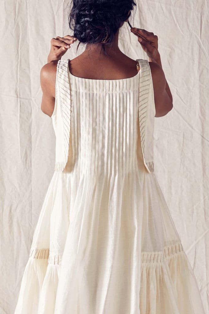 Ivory Sleeveless Pleated Yoke Dress In Cotton Silk Chanderi And Off White Checks Cotton Khadi Mulmul view 3