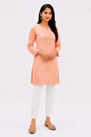Mrs Right Women's Premium Malmal Cotton Handcrafted Chikankari Kurti Pant Set | Short Kurta with Embroidered Pants | Casual, Festive & Office Wear