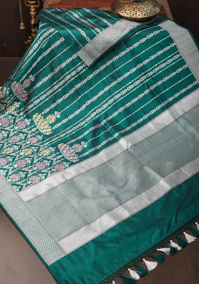 Exquisite Chandelier Design Grand kadhuwa Meenakari Banarasi Silk Saree in Rama Green| SILK MARK CERTIFIED view 2