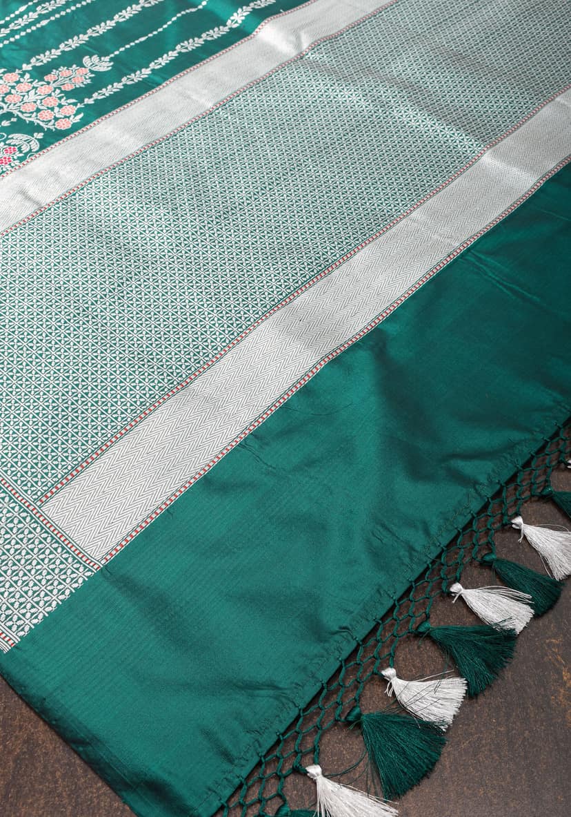 Exquisite Chandelier Design Grand kadhuwa Meenakari Banarasi Silk Saree in Rama Green| SILK MARK CERTIFIED view 8