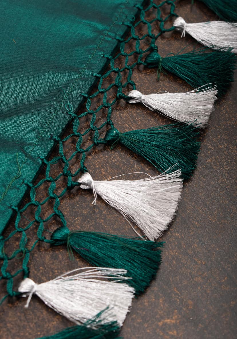 Exquisite Chandelier Design Grand kadhuwa Meenakari Banarasi Silk Saree in Rama Green| SILK MARK CERTIFIED view 9