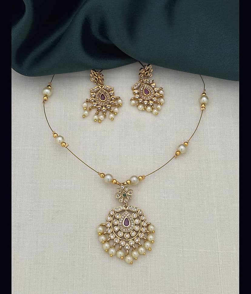 ROFARWORD Gold Brass Necklace Set ( Pack of 1 )