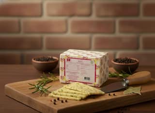 Mishti Gourmet Basil Cheddar 200g