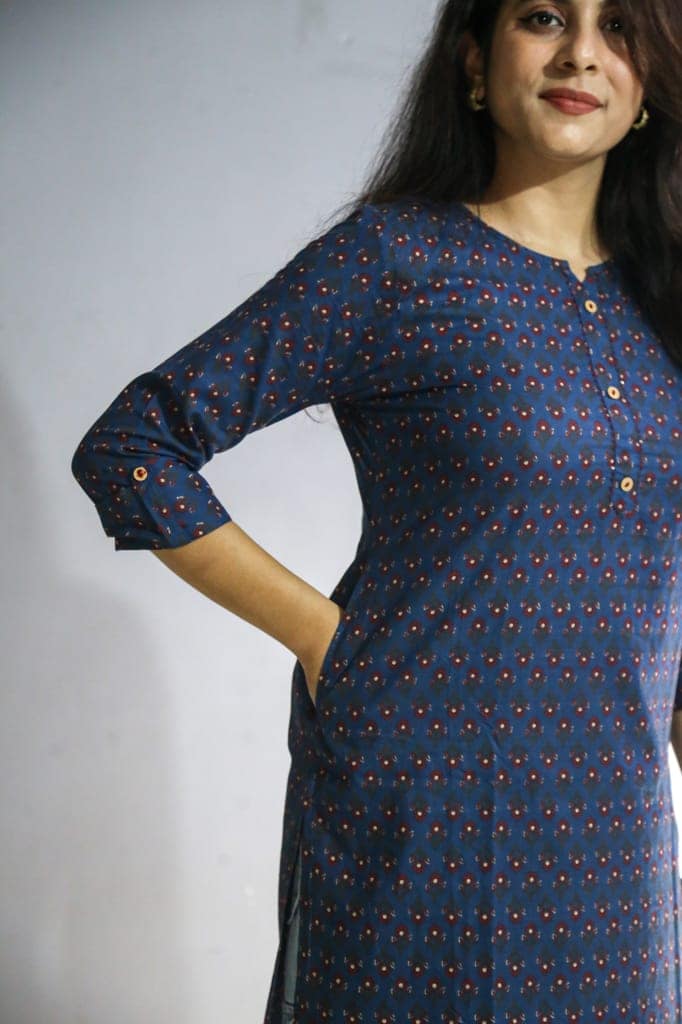 Women's Pure Cotton Straight Blue Multi Color Embellished Kurta view 3