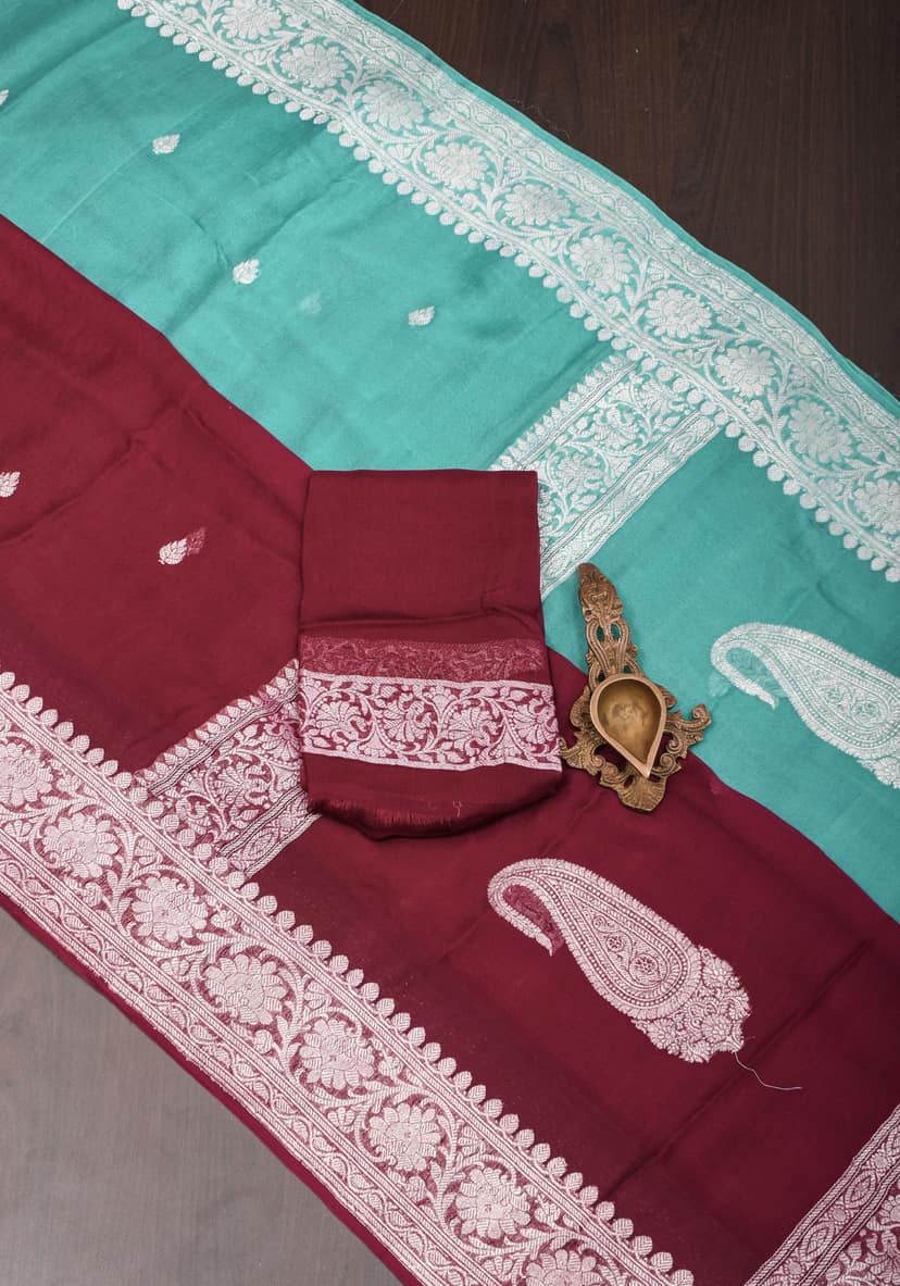 Banarasi Pure Silk Chiffon Ombré Saree with Elongated Paisley Border in Pallu With Green & Maroon | SILK MARK CERTIFIED view 4