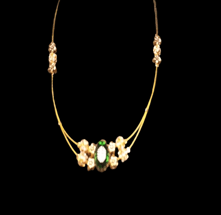 Elegant Gold Necklace: Timeless Beauty view 3