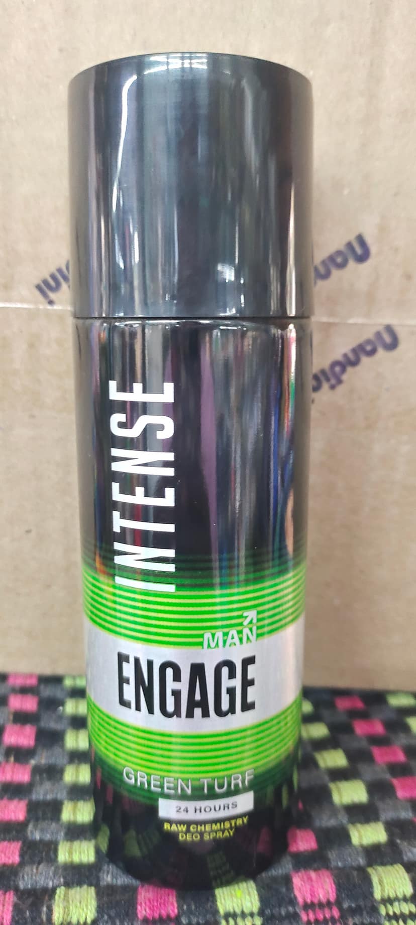 Engage intense green turf spray for men
