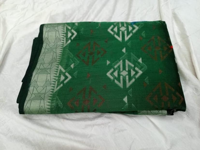 Women's Handmade Dark Green Design Saree view 3