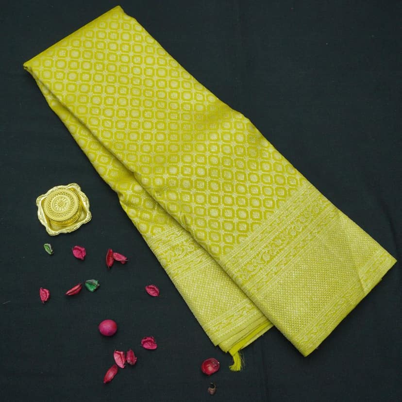 Pastel Green Color Kanchipuram Silk Saree Self Jacquard view 4