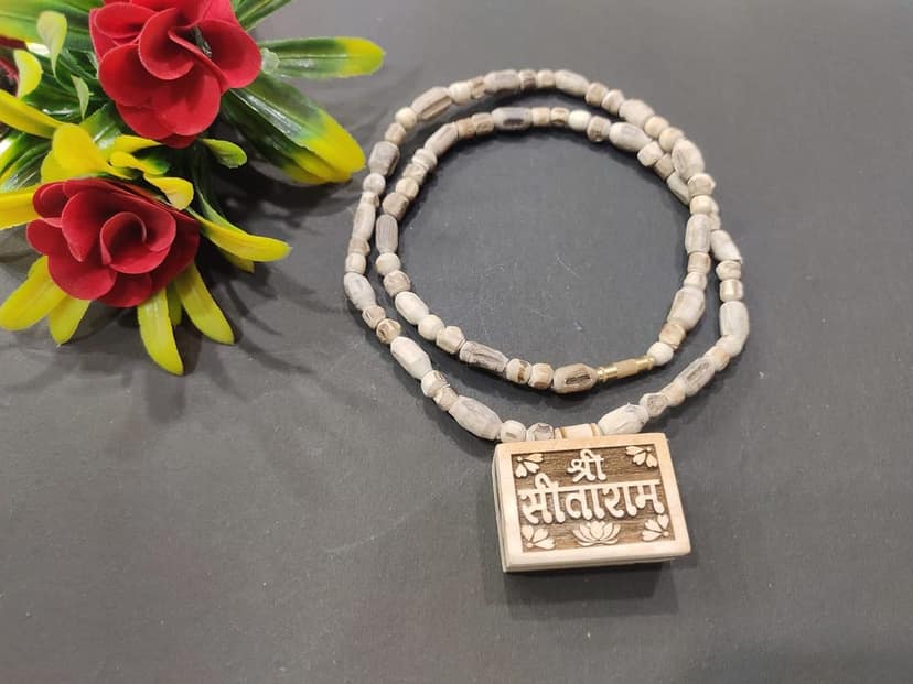 GOKULAM Tulsi Mala with Bhaktmal LOCKET - Sitaram LBS-MALA view 2