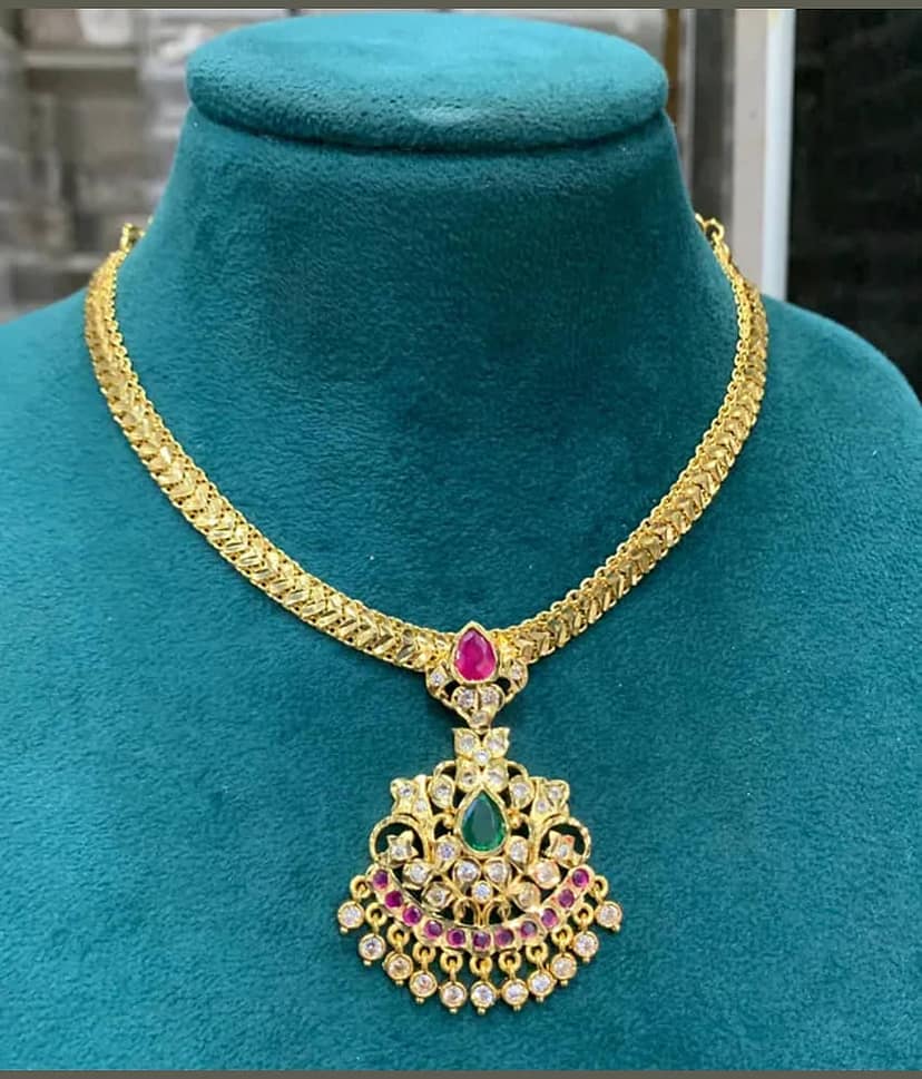 ROFARWORD Gold Brass Necklace Set ( Pack of 1 )
