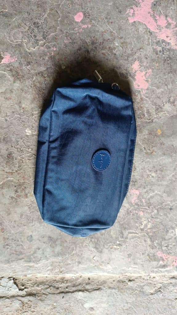 Multipurpose Big Pouch With Zipper (1 Pc) view 7
