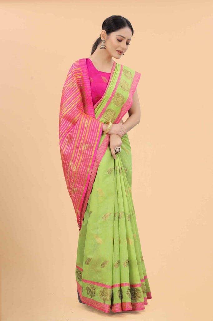 Women's Pure Cotton Woven Saree With Unstiched Blouse Piece view 4