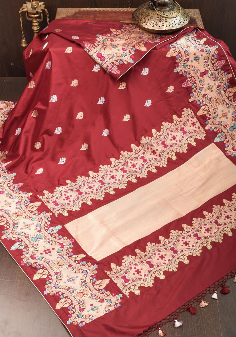 Exquisite Scalloped Banarasi Katan Silk Saree with Trendy Meenakari design,Intricate Pallu and Zari | SILK MARK CERTIFIED view 2