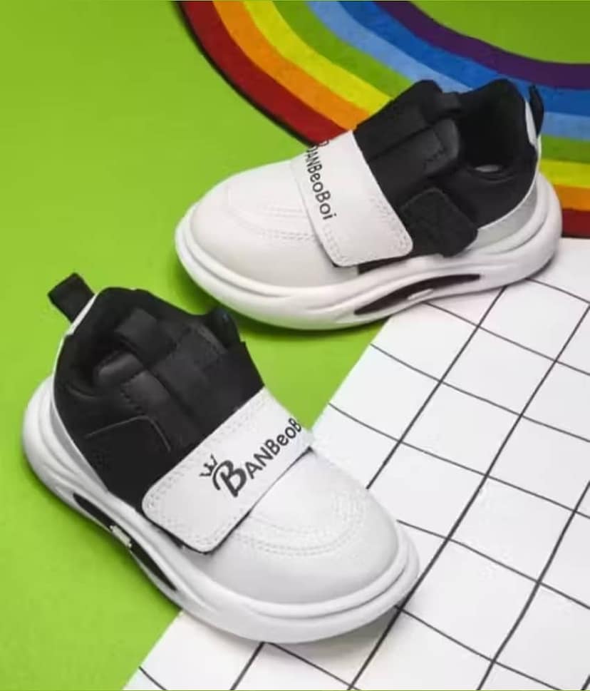 ICONIC ME - Black Boy's Sneakers ( 1 Pair )