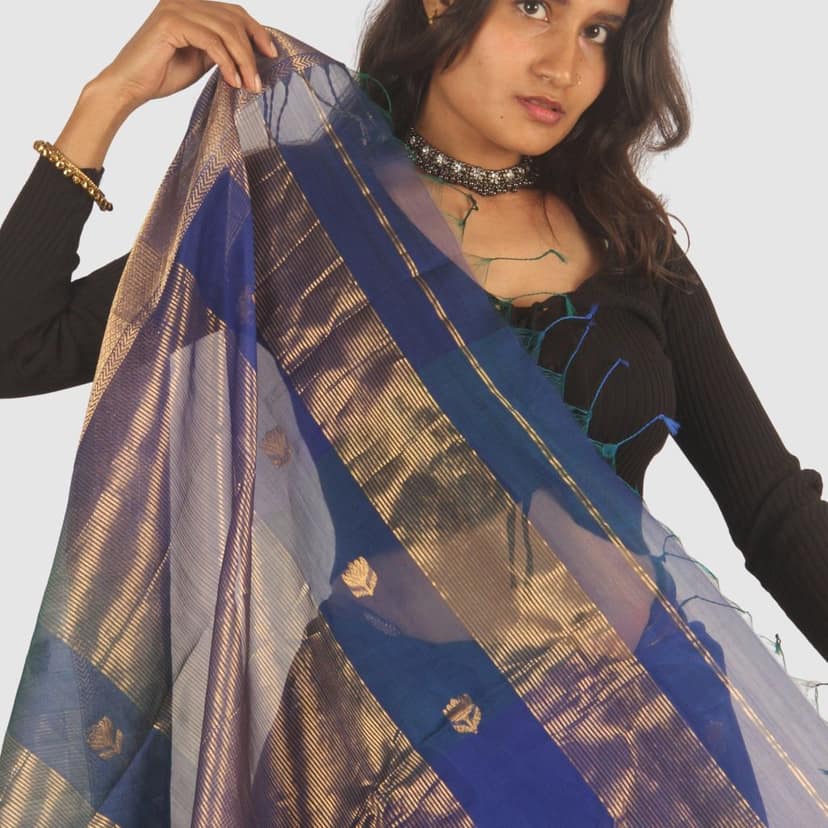 Royal Blue Maheshwari Silk Cotton Saree with Gold Zari Border view 8